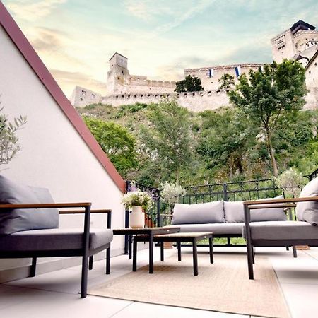 Apartman 1901 เตร็นชีน ภายนอก รูปภาพ
