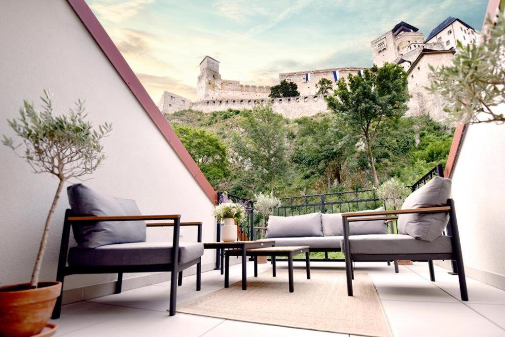 Apartman 1901 เตร็นชีน ภายนอก รูปภาพ